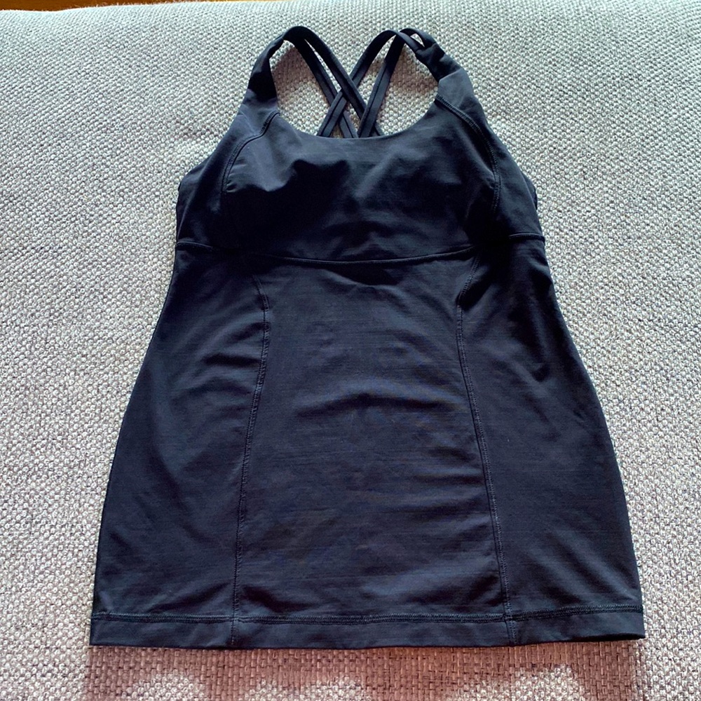 Black Lulu top